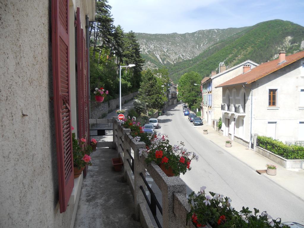 Les Hirondelles Chambres D'Hotes Serres  Exterior foto